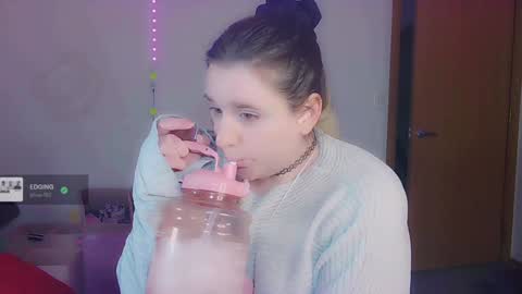 Lil Alison Heart online show from December 4, 2:31 pm