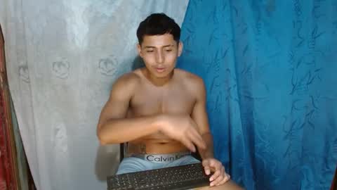 lil_condor_baby online show from October 3, 1:26 am