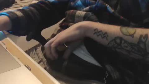 lil_j_ online show from January 15, 8:28 pm