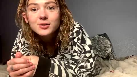 lil_luca online show from October 22, 2:37 am