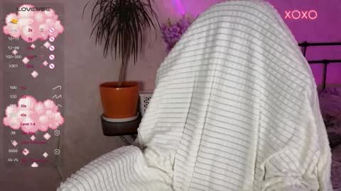 little moon online show from December 18, 11:33 pm