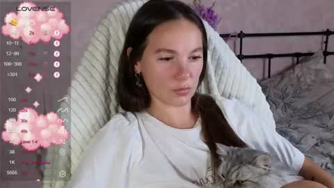 little moon online show from June 12, 6:29 pm