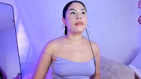 Lola online show from November 8, 2:03 am