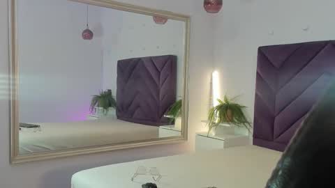 lila bailey  online show from January 14, 8:28 pm