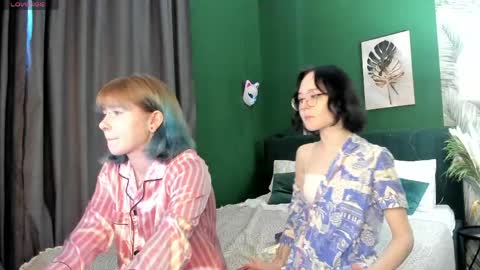 Lili online show from May 18, 3:27 am