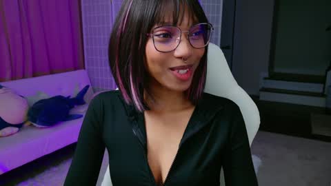 evie online show from February 5, 2:51 am