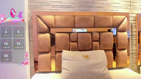 LILIAN  online show from September 29, 9:58 pm