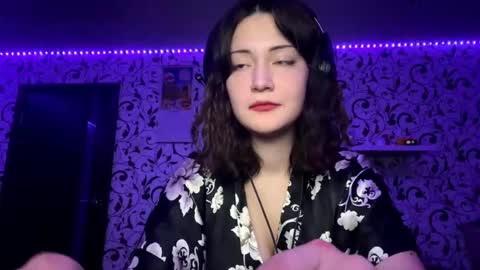 Lili online show from November 11, 5:15 pm