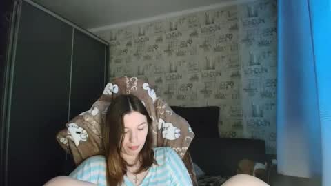 liliawoolf online show from March 24, 11:49 am