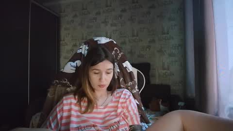 liliawoolf online show from June 9, 2:39 pm