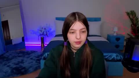 Lili Bakery online show from April 10, 2:17 am