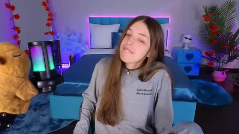 Lili Bakery online show from October 24, 12:44 am