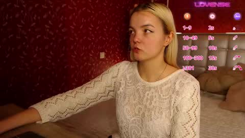 Lilie online show from March 10, 3:09 pm