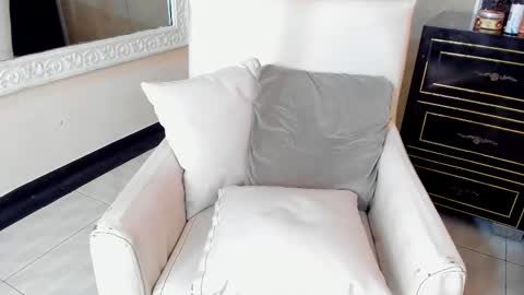 LilyJensen online show from November 5, 9:06 pm