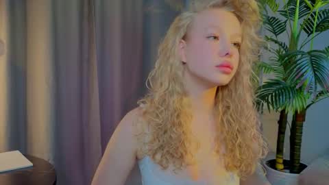 lililok101 online show from November 6, 3:09 am