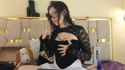 lilimini online show from November 24, 7:56 pm