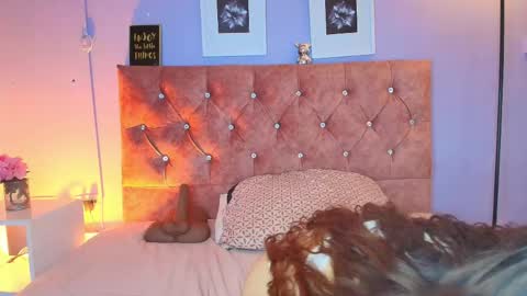 lilirousee online show from June 5, 7:19 pm