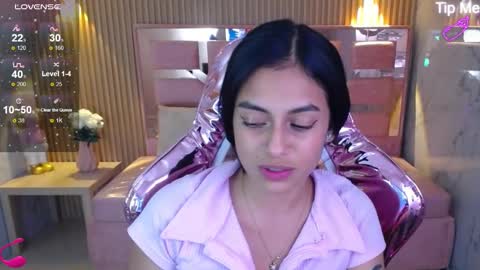 Snapshot of lilith_petit_sub chatting on February 7, 8:31 pm Lilith  online show from February 7, 8:31 pm