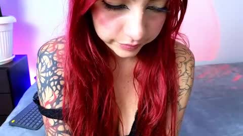 Snapshot of lilithandjacob chatting on February 19, 1:08 am    online show from February 19, 1:08 am