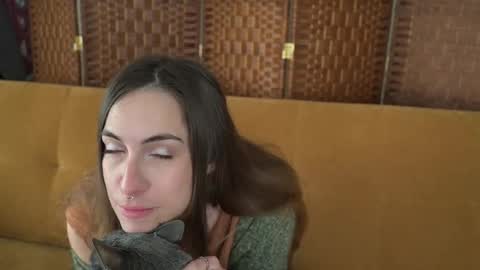 L online show from February 13, 6:00 pm