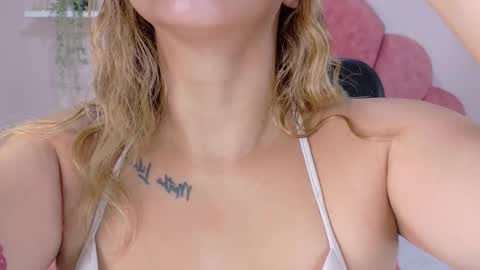 L I L I T H  online show from February 18, 11:43 am