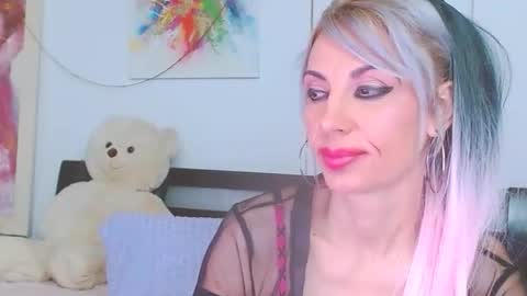 Lara online show from March 19, 11:31 pm