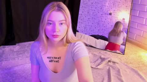 lillie_berry online show from November 14, 4:58 am