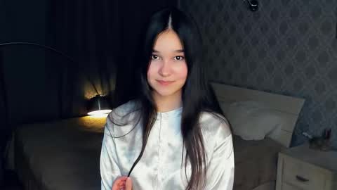 Celina Lillie online show from November 28, 1:57 am