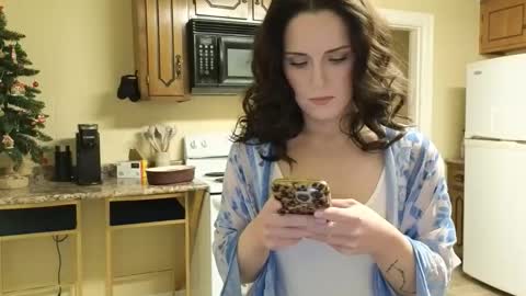 lilly_adams88 online show from December 4, 4:01 am