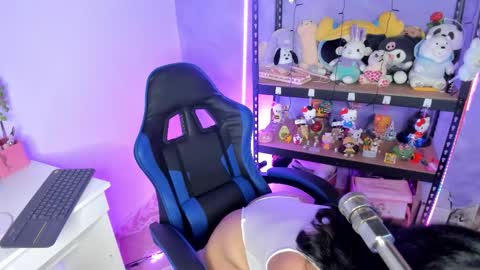 Lilly  online show from November 21, 2:31 am