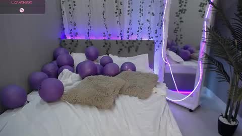 Snapshot of lilu__moon chatting on September 27, 6:44 am lilu__moon online show from September 27, 6:44 am