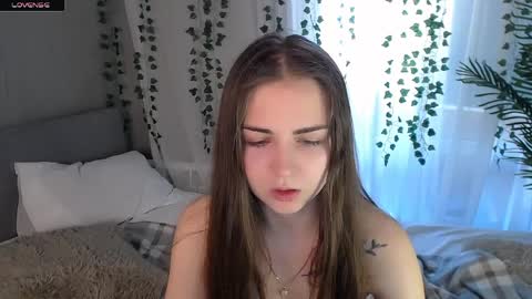 lilu__moon online show from April 2, 5:37 am