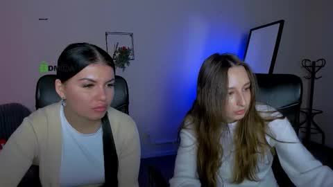 lilu_pink online show from September 24, 6:09 am