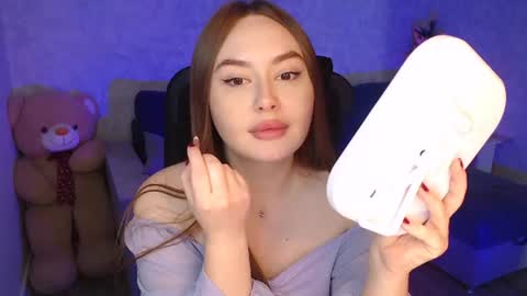 lily_baker_ online show from July 10, 7:46 am
