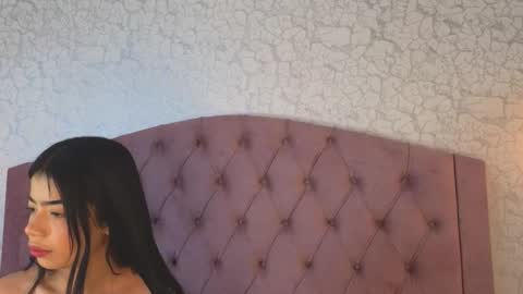 Snapshot of lily_doll_ chatting on October 14, 11:46 am Eva online show from October 14, 11:46 am