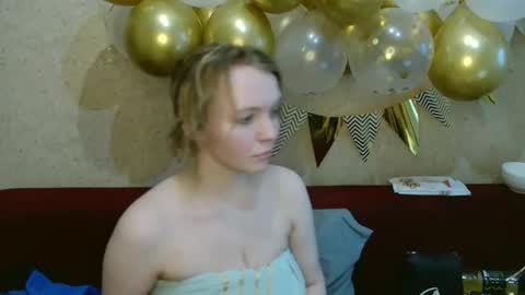 Lily dollyx online show from February 8, 2:09 pm