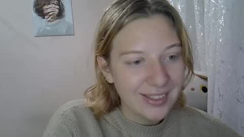 lily_ember online show from October 1, 8:30 pm