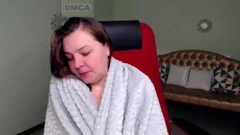 Snapshot of lily_flower7_ chatting on February 11, 4:55 am Lily online show from February 11, 4:55 am