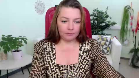 Snapshot of lily_flower7_ chatting on September 12, 6:48 am Lily online show from September 12, 6:48 am