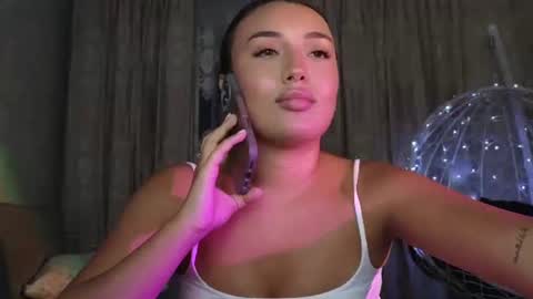 Lily online show from June 17, 6:46 pm