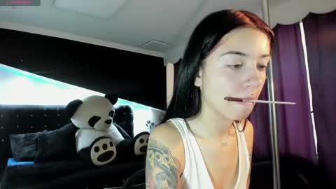 lily_fox___ online show from December 1, 8:40 pm