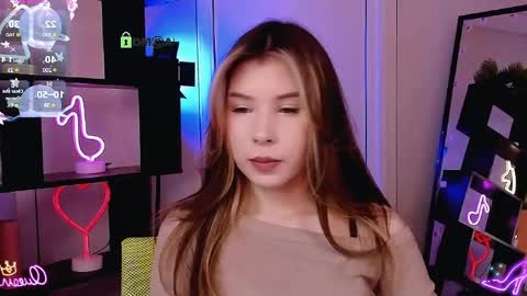 Lily online show from March 7, 1:00 pm