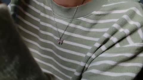 small lily online show from April 8, 4:21 pm