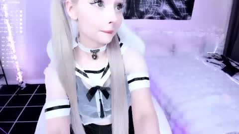 Lily online show from June 27, 3:01 am