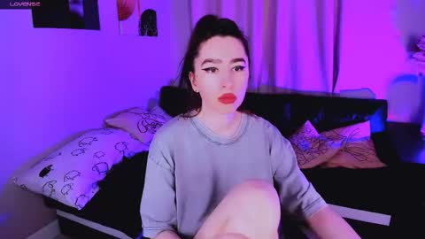 LILY online show from September 10, 7:53 am