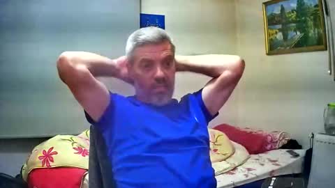 lilylovelyman50 online show from May 24, 7:31 pm