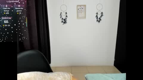 Lili online show from November 4, 7:04 pm