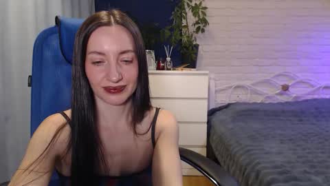 Lily online show from November 5, 9:22 am