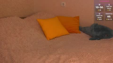 lilyred25 online show from April 8, 9:12 am