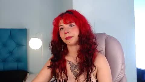 lilyred_ online show from July 13, 3:10 am